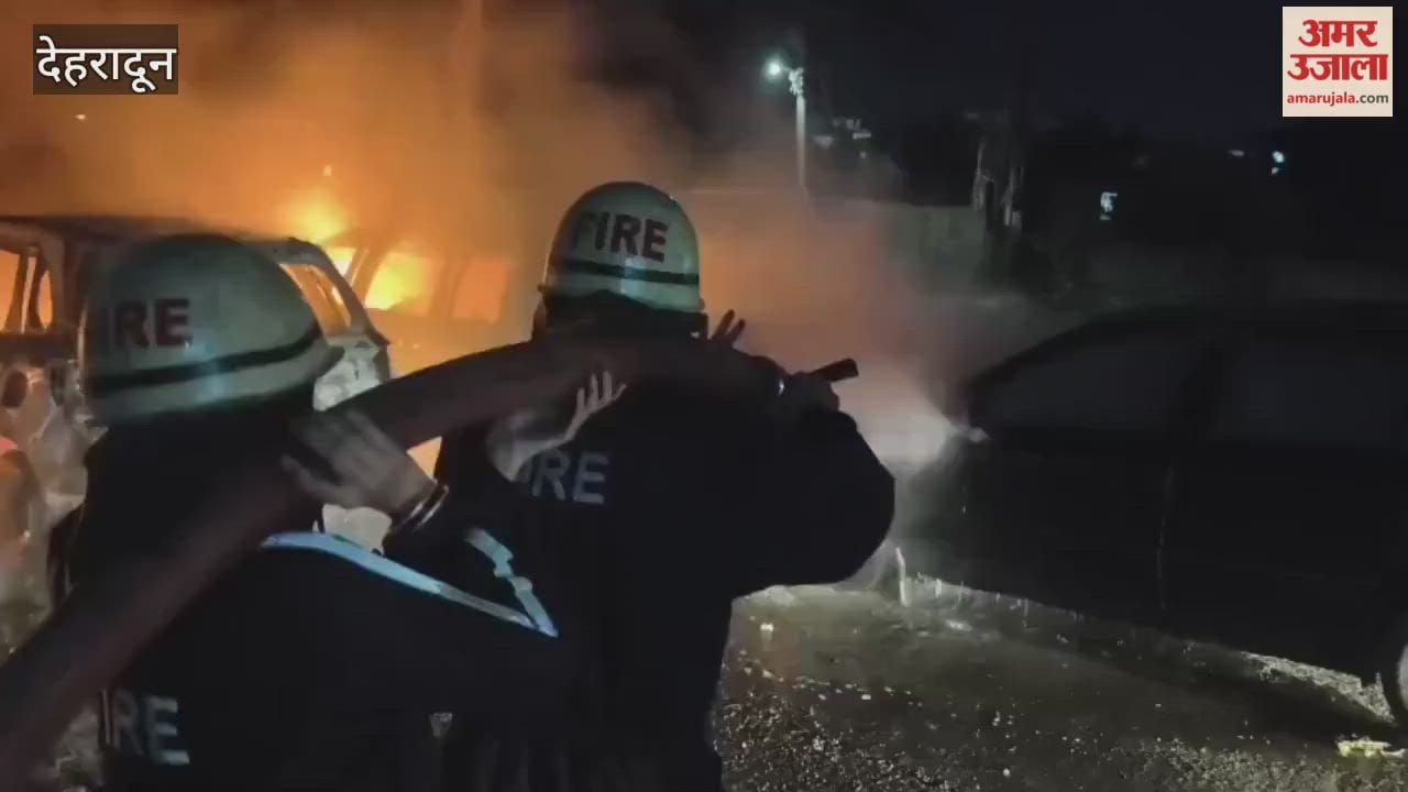 Three vehicles parked on the roadside in Dehradun caught fire, shrouding mystery.