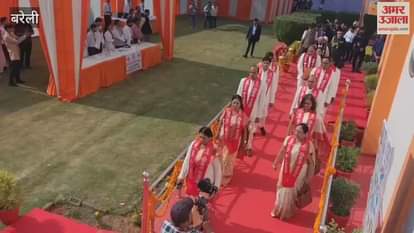 Governor gave gold medals to 94 students in Convocation of Rohilkhand University Bareilly