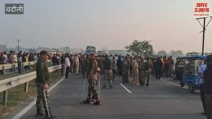 Auto and truck collide on highway in chandauli