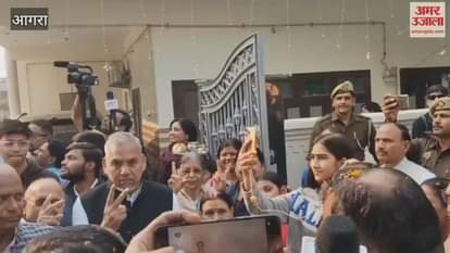 Deepti Sharma was welcomed by her parents upon reaching home