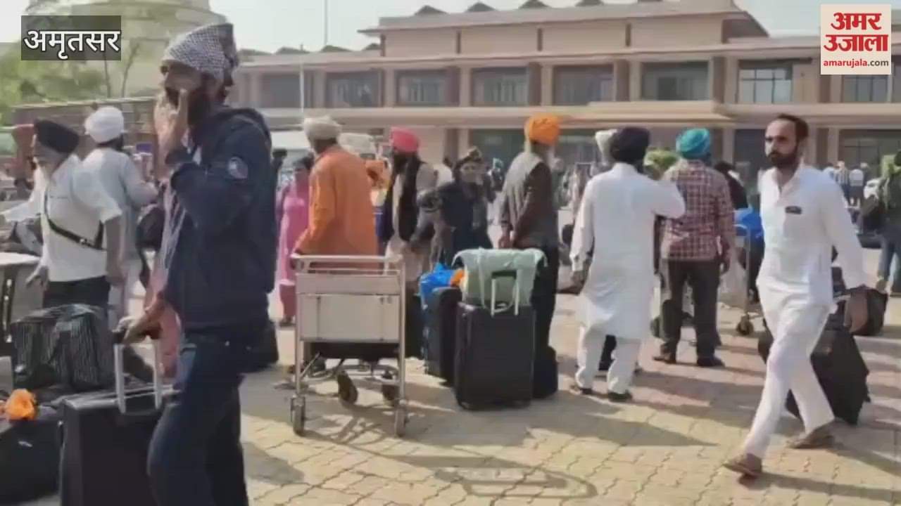 group of Sikh pilgrims returned to India from Pakistan