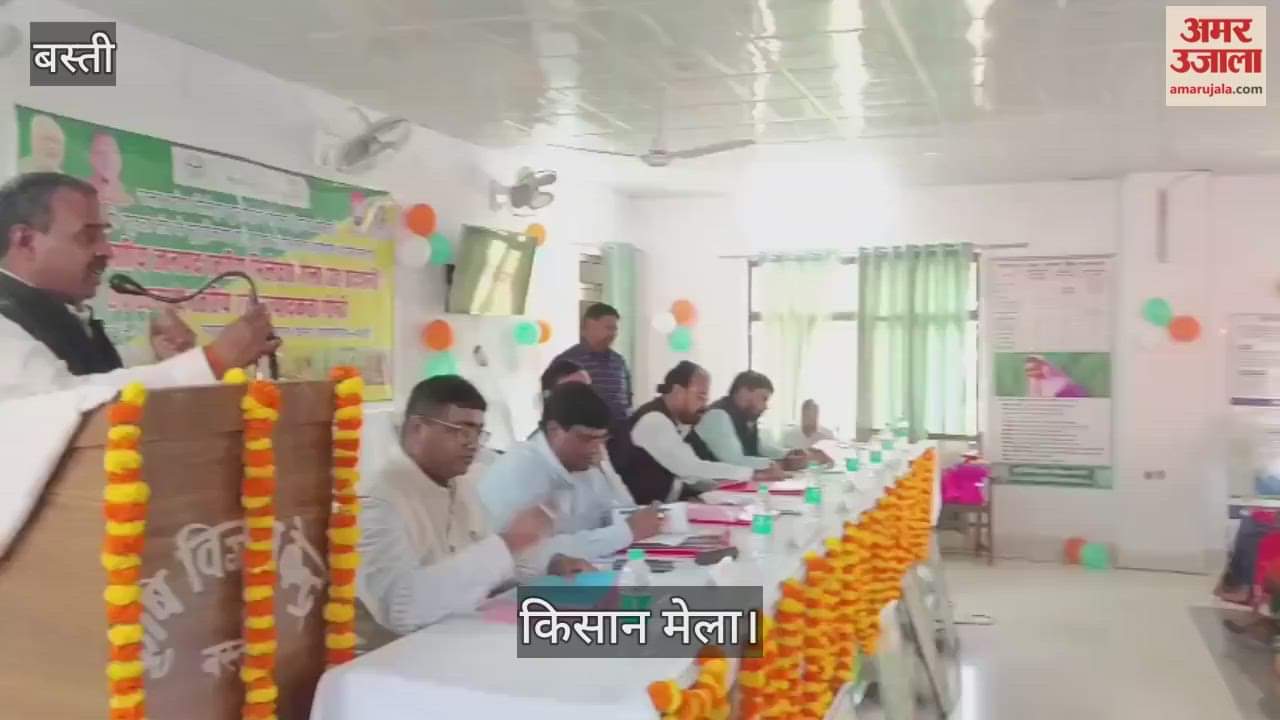 Information related to farmers is being given to farmers in the farmers' fair.