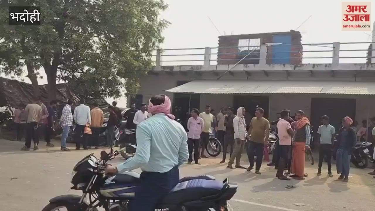 Uncle and nephew riding bike were hit by car VIDEO