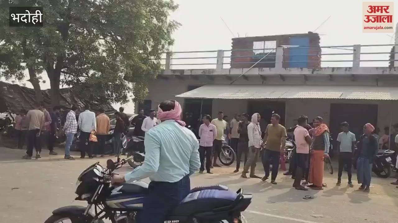 Uncle and nephew riding bike were hit by car VIDEO