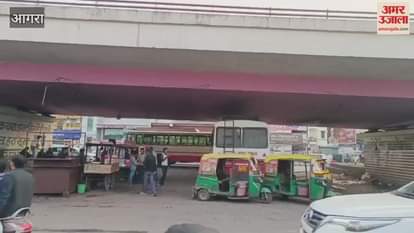 arbitrariness of illegal vehicles in Agra