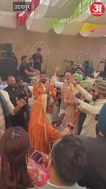 Udaipur News: Police cut the sound but Jasbir Jassi sang without mic and wowed all; fans called- the real star