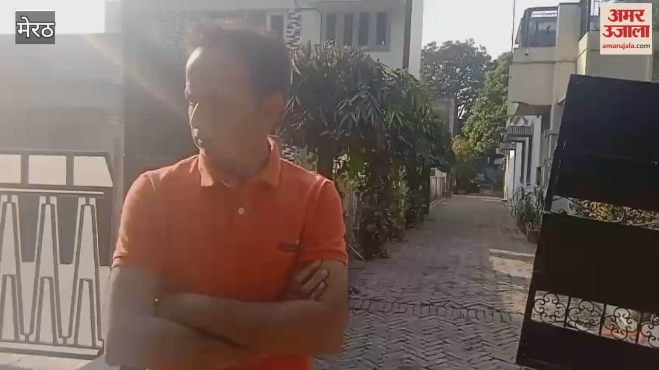 Meerut: Wall of businessman's house collapsed due to road construction