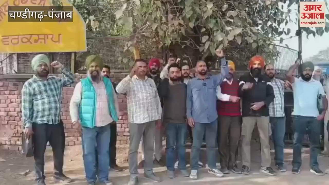 PRTC and PUNBUS employees staged a road blockade in Moga to press for their demands.