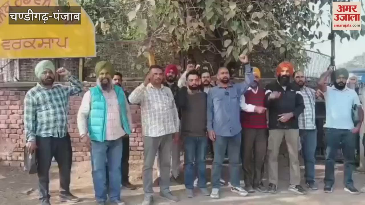 PRTC and PUNBUS employees staged a road blockade in Moga to press for their demands.