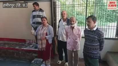 Hamirpur Dead snake found in a well in Doli village of Sujanpur