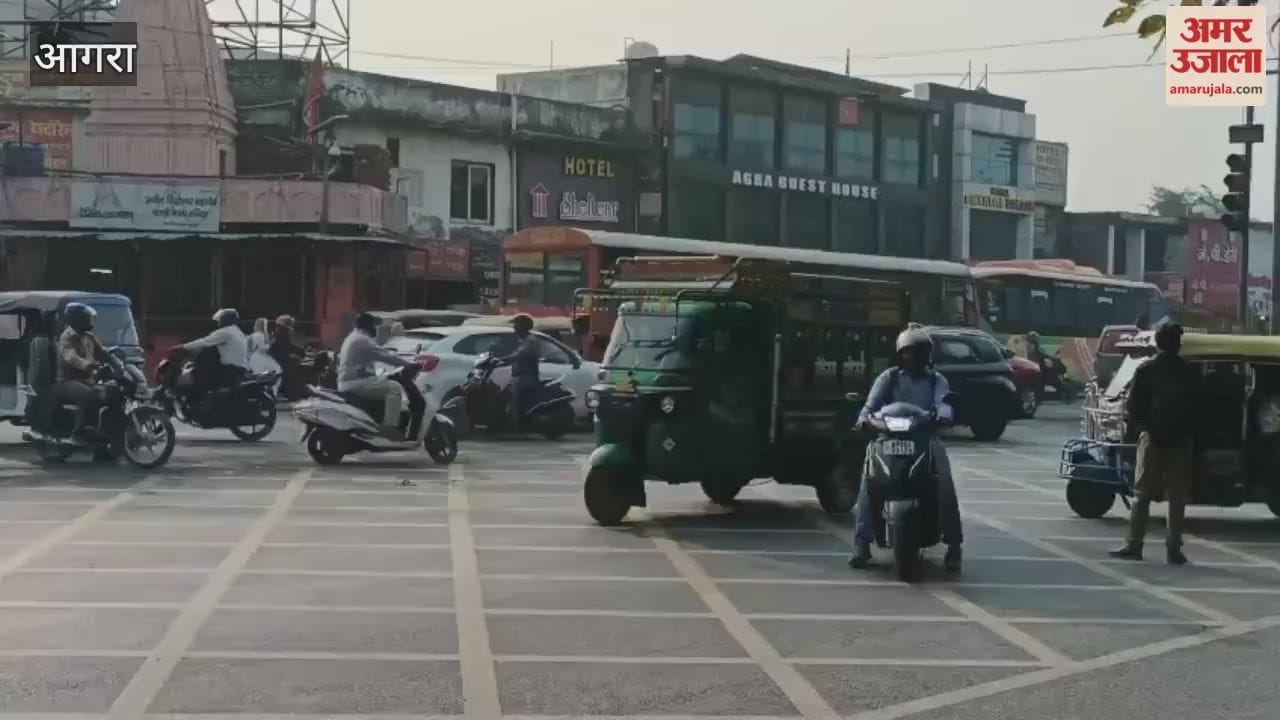 Vehicles traveling in wrong direction on highway