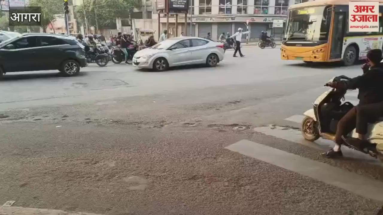 E-rickshaws and autos operate on MG Road despite ban