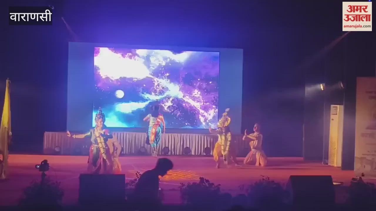 Artists performance at Kashi Shabdotsav captivated everyone