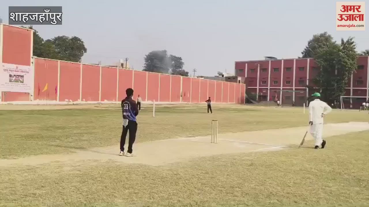 non-teaching cadre team won the Mumukshu Cricket League by 163 runs in shahjahanpur