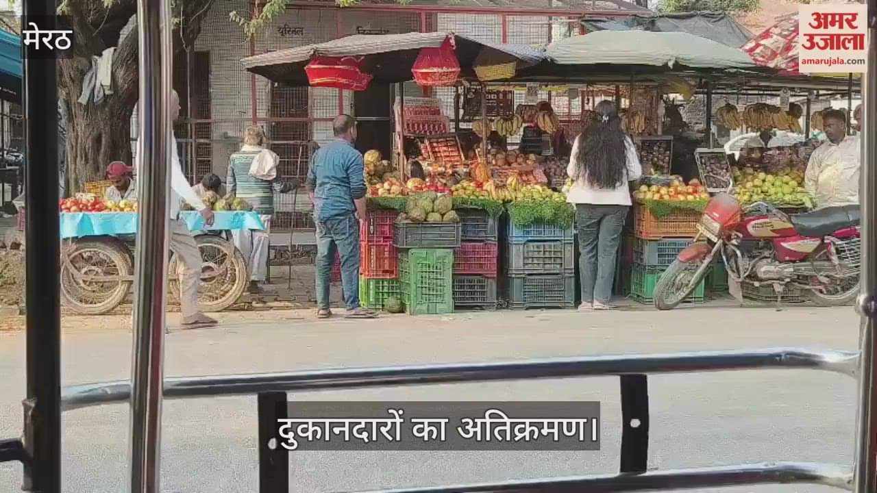 Shopkeepers encroach upon the public toilet built by the Nagar Panchayat at a cost of lakhs of rupees.
