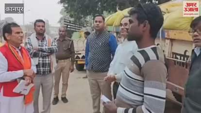 SDM inspected the purchasing center and gathered information from farmers