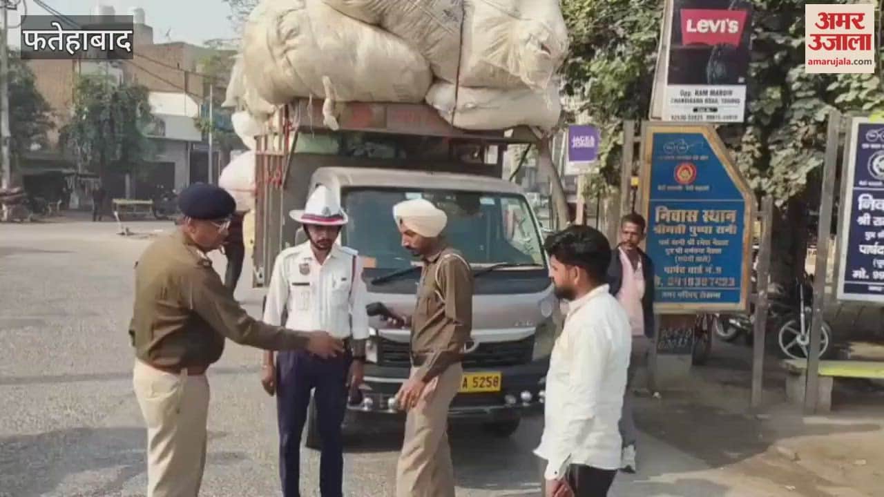 Traffic police issued challans in Tohana, Fatehabad.
