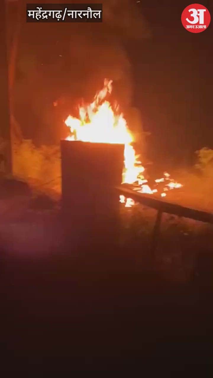 In Mahendragarh's Gahra village, an attempt was made to set fire to a liquor shop for not giving liquor on credit, and a bike was burnt.