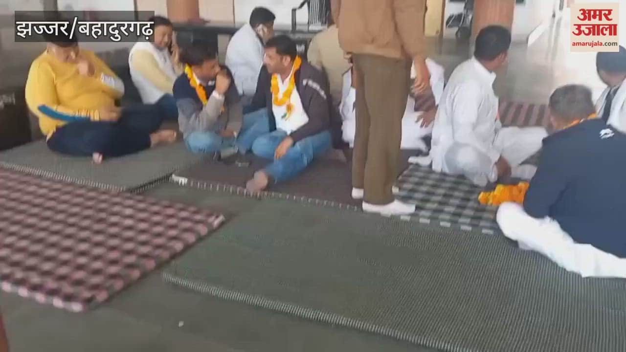 Roadways employees staged a hunger strike in Jhajjar over their demands.
