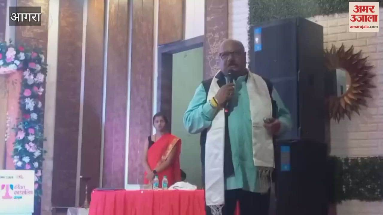 Motivational Speaker Anurag Saxena Guides Students with Key Career Tips