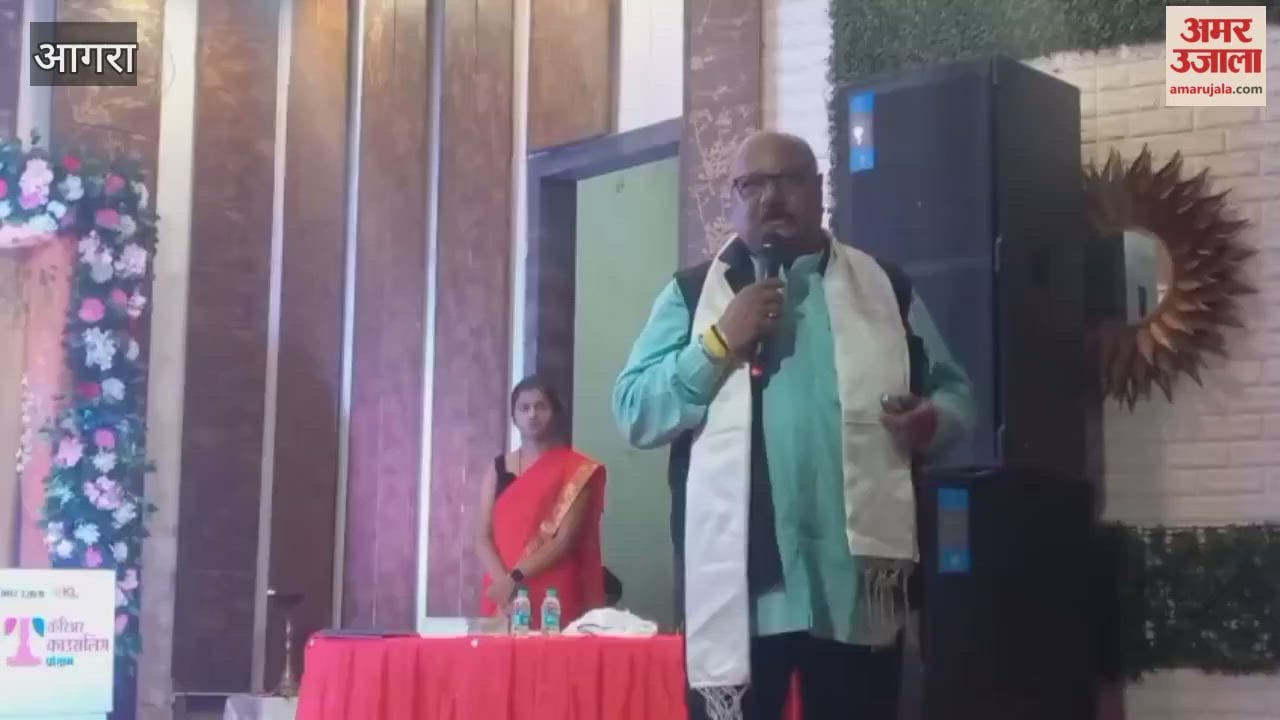 Motivational Speaker Anurag Saxena Guides Students with Key Career Tips