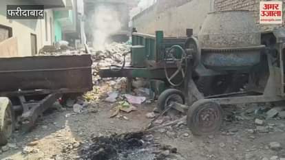 Pollution is increasing in Faridabad due to dumping and burning of garbage in plot