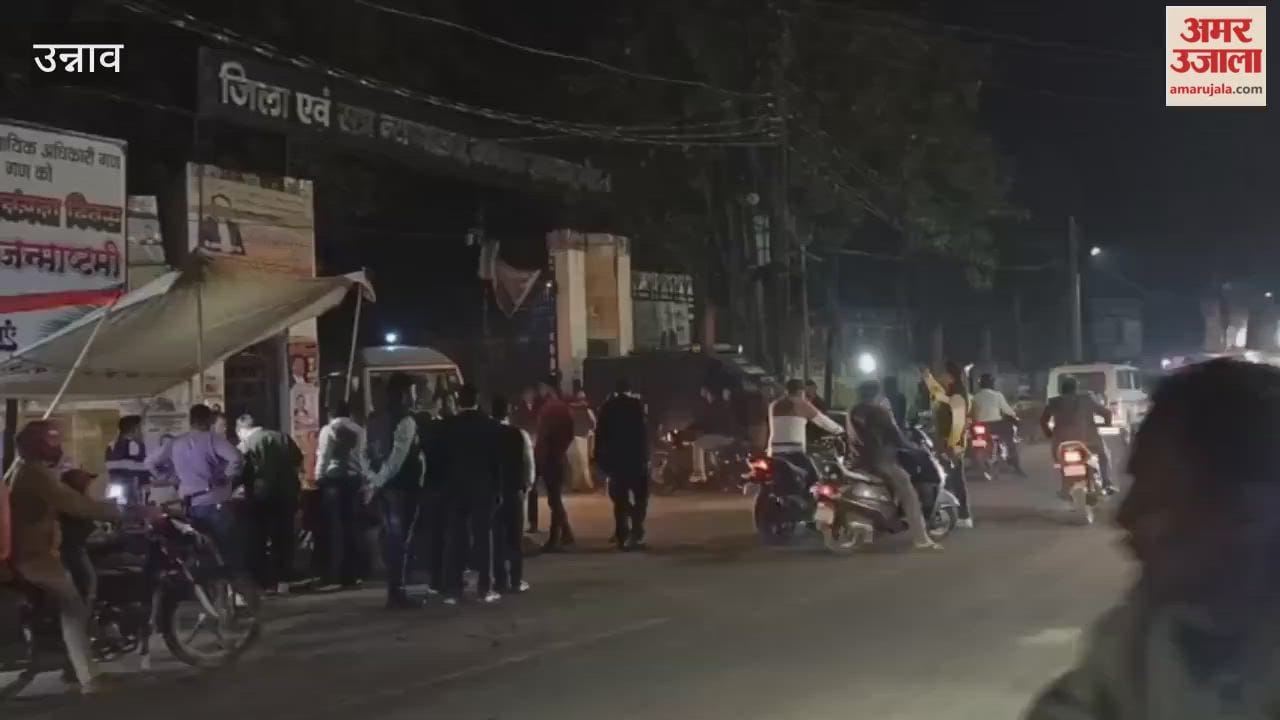 Two parties clashed over a land dispute, stone pelting on police who tried to mediate, two constables injured