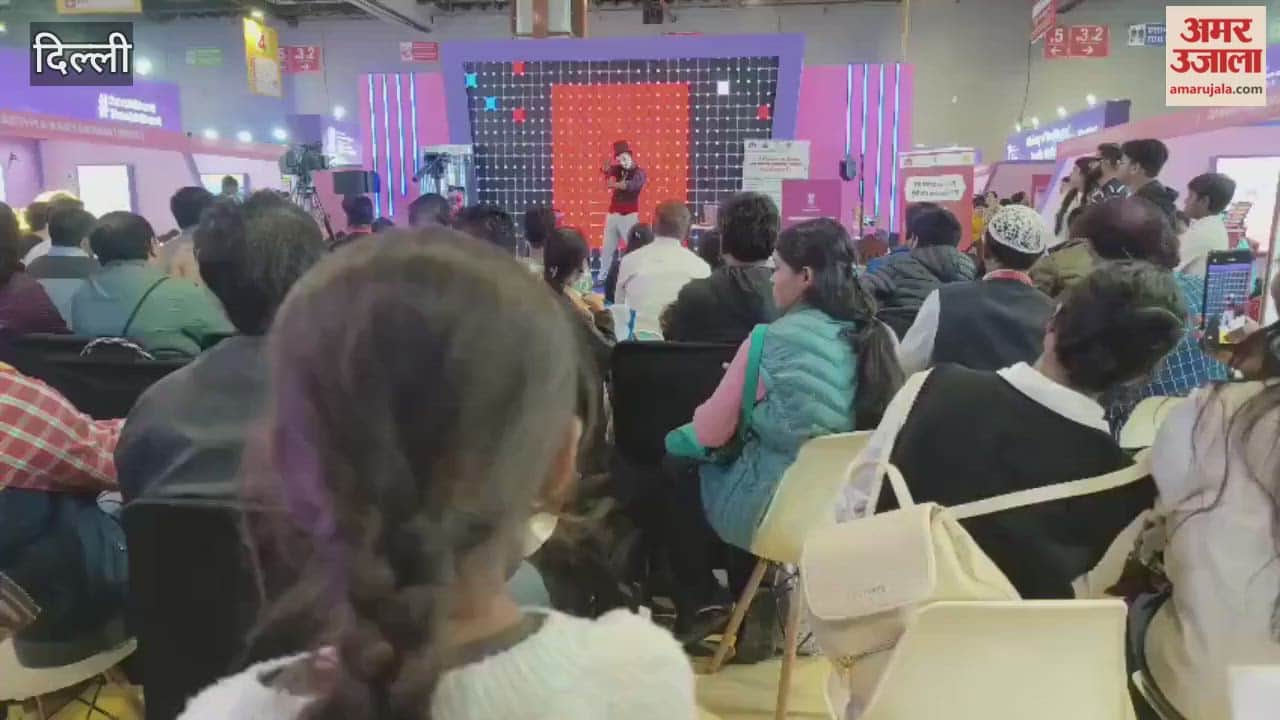 People shopping at trade fair held at Bharat Mandapam