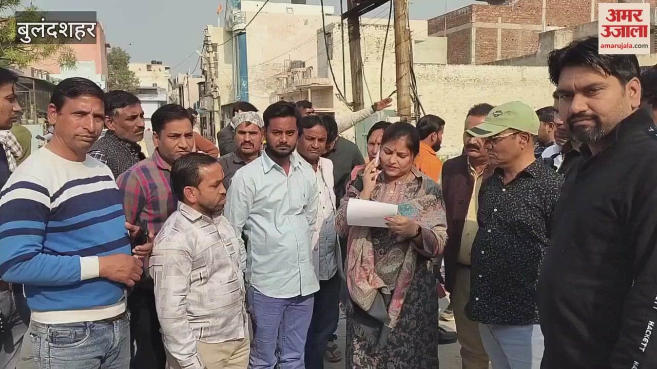 police officer misbehaved with councilor BJP MLA connected phone to the DIG