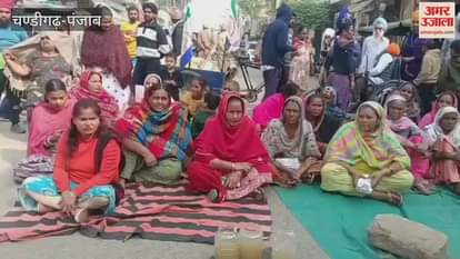 People in Moga, troubled by dirty sewerage water for a month, blocked the road and expressed anger against the corporation.