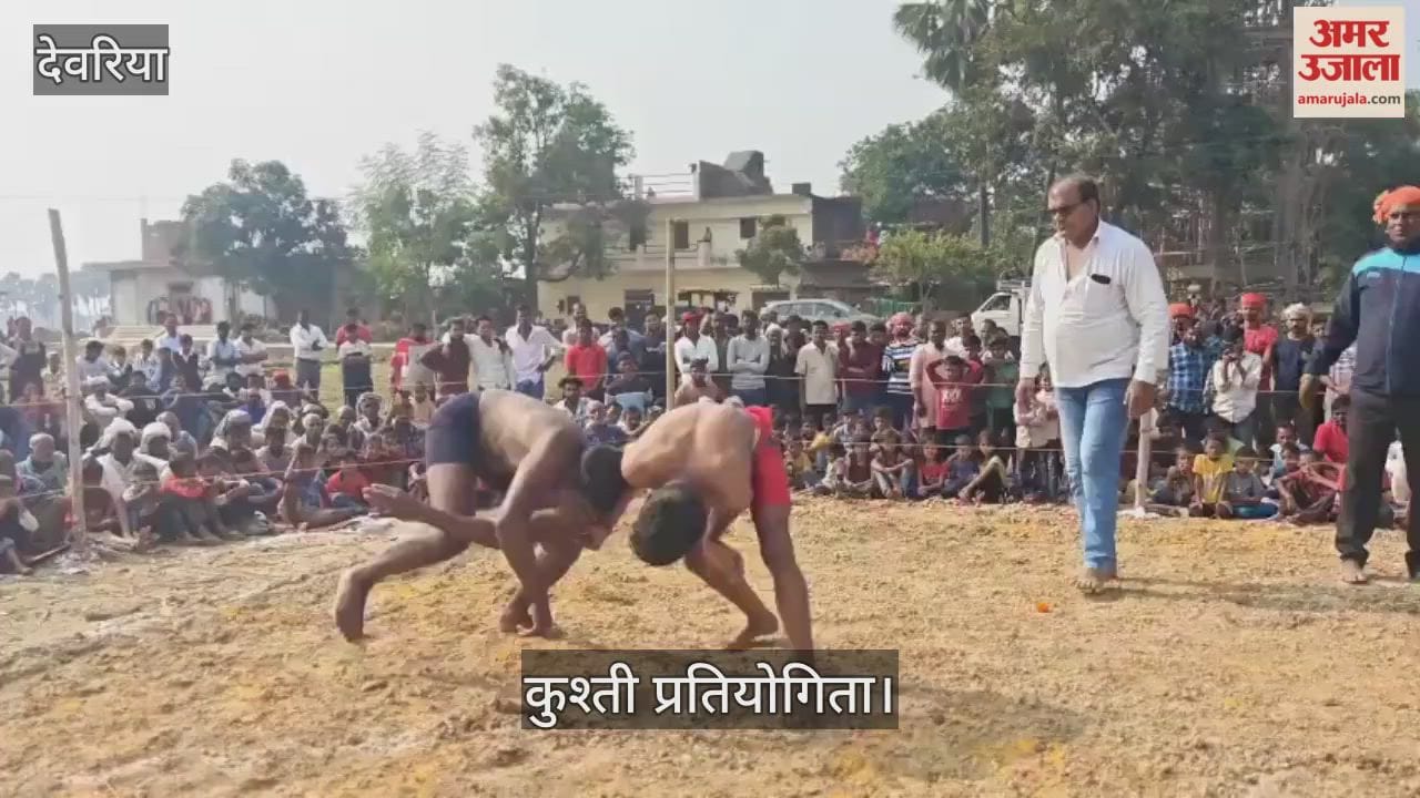 Wrestlers tried their luck in the wrestling match and showed their tricks.
