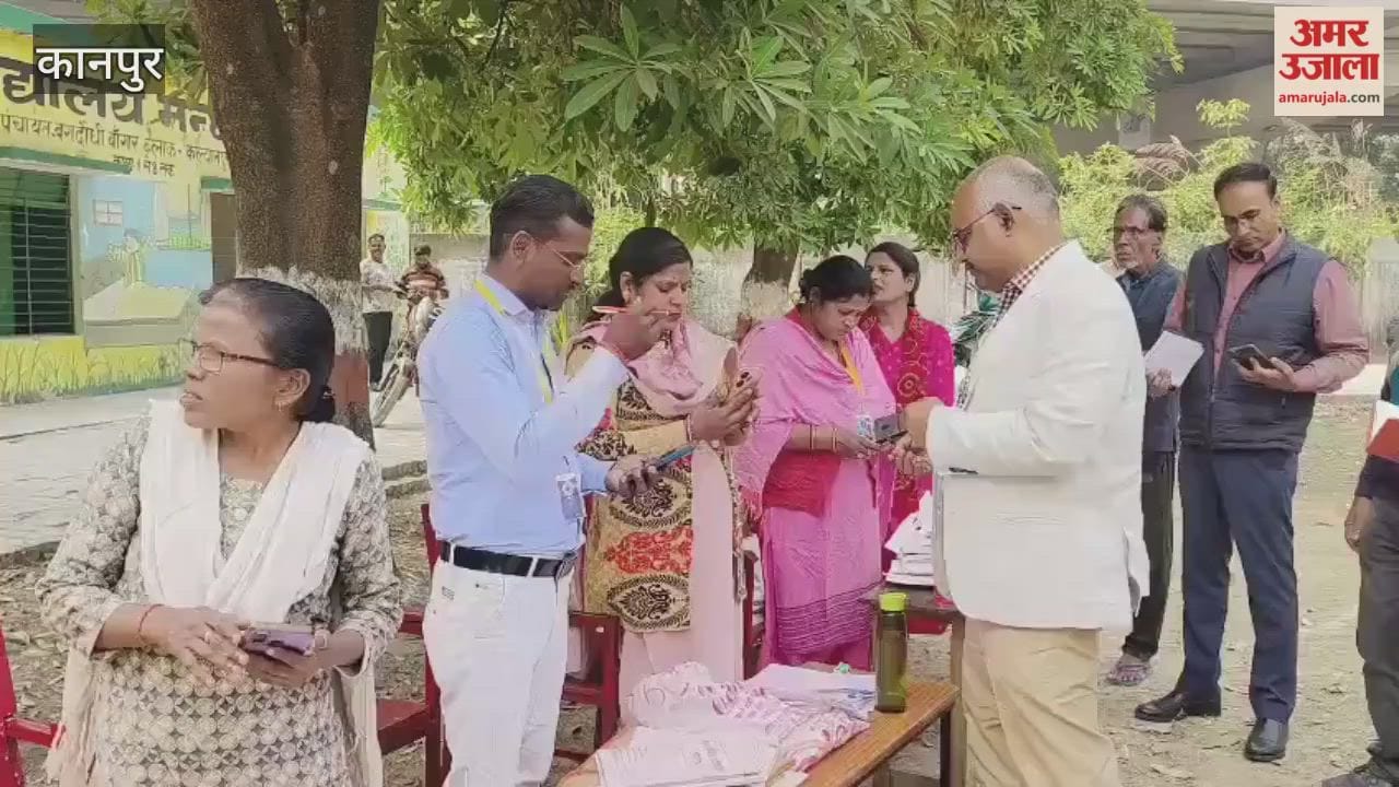 Kanpur: DM visits village to inspect SIR status, speaks with BLO