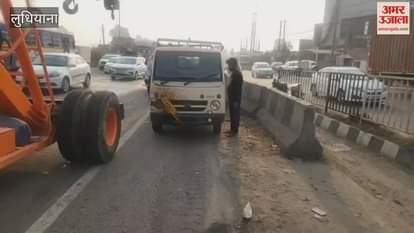 A tempo and a tanker collided on the Khanna National Highway, causing a long traffic jam