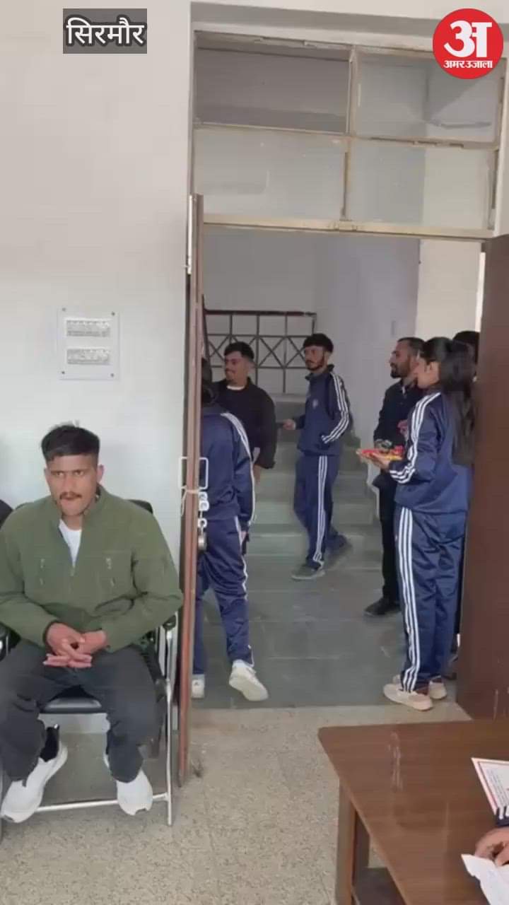 Sirmour Blood donation camp in Sangrah College 65 people made the great donation