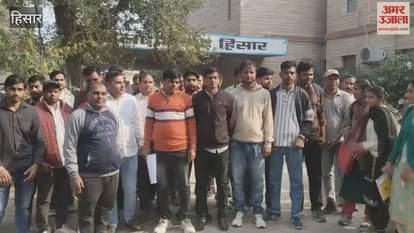 Operator union members submitted a memorandum regarding forced verification survey and salary in Hisar.