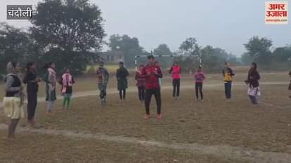 girls player of Dhanapur busy preparing for district sports competition