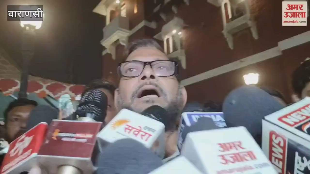 Traders enraged after the arrest of Samajwadi Party leader in varanasi