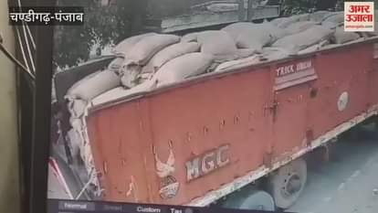 Sacks of paddy stolen from moving truck in Moga