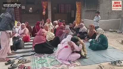 Mother and son die after ambulance overturns on Shahjahanpur highway