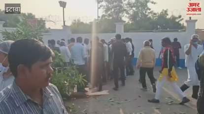 Road accident in Etawah: Bus full of passengers collides with Mother Dairy wall, injuring 15