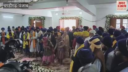 CM Mann and Kejriwal bowed down with their wives at Gurdwara Guru Ka Bagh Budha Dal Shawani.