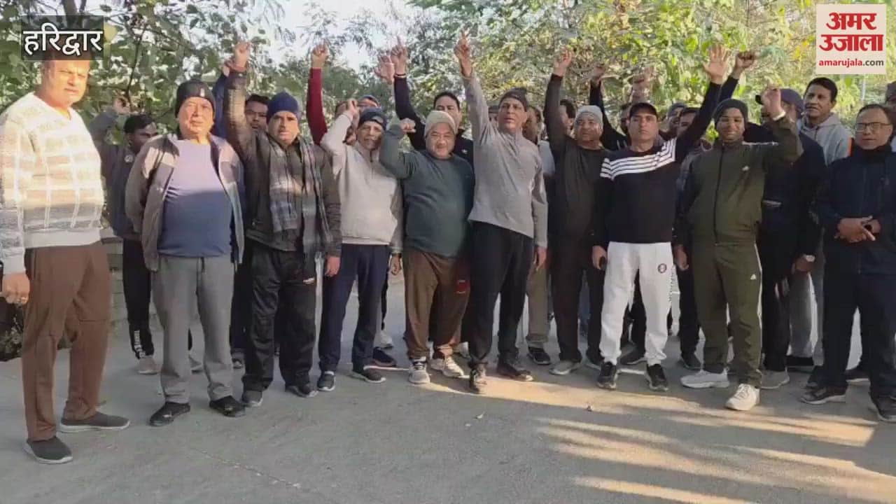 Will not allow trees to be cut...Protest by Environment Friend Organization in Haridwar