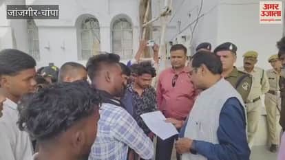 Villagers express anger over the poor condition of the Deori-Sasaha road in Janjgir-Champa