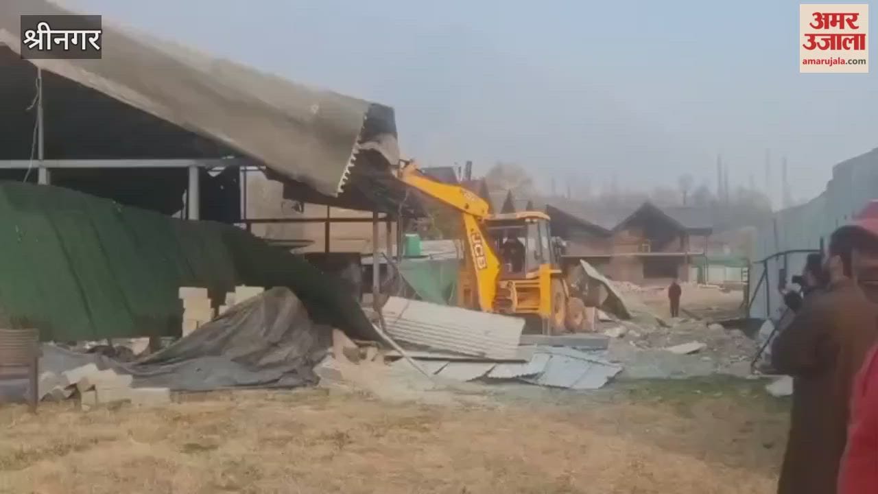 Major Demolition Drive In Satrina Kangan: Authorities Clear Multiple Encroachments In Crackdown On Illegal Constructions  Along Nallah Sindh In district Ganderbal