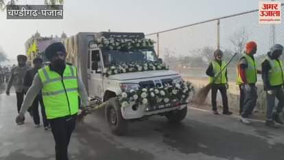 The divine Nagar Kirtan departs from Sri Kiratpur Sahib for Sri Anandpur Sahib.