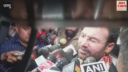 Union Coal and Mines Minister G. Kishan Reddy and Chief Minister Omar Abdullah condoled the death of renowned film actor Dharmendra, saying they remember him every time they watch the film Sholay.