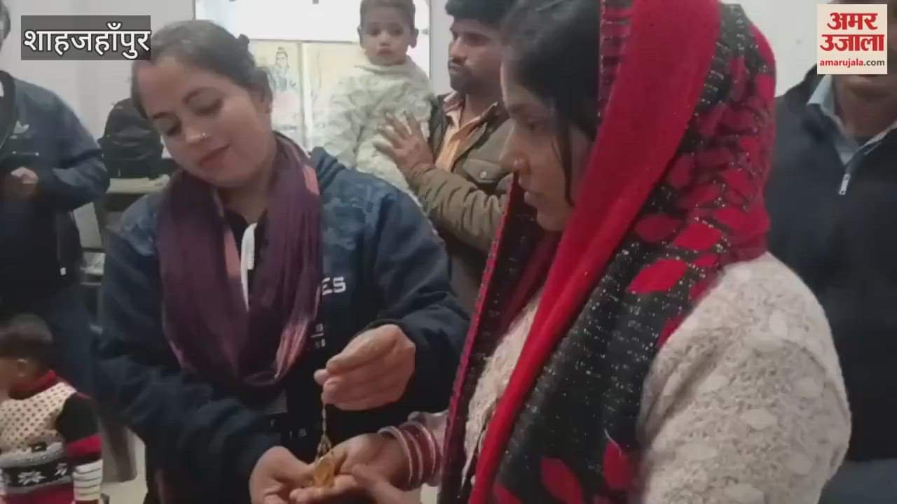 Jewellery worth Rs 4 lakh left in a roadways bus, handed over to woman by conductor