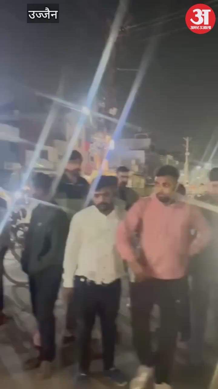 Ujjain News: Drunk Eve-Teaser Beaten with Slippers by Women; Booked Under POCSO Act