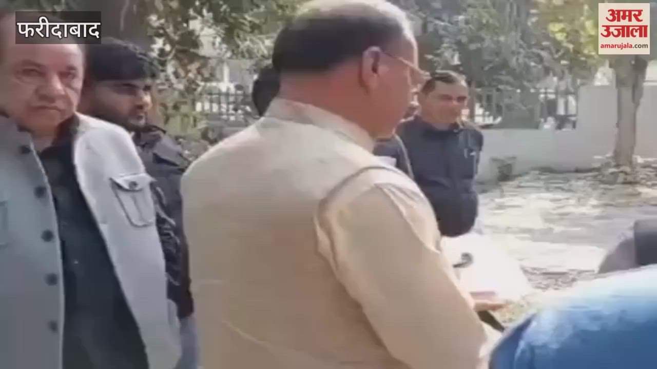 Municipal Corporation Commissioner inspected regarding illegal encroachment on green belt in Faridabad