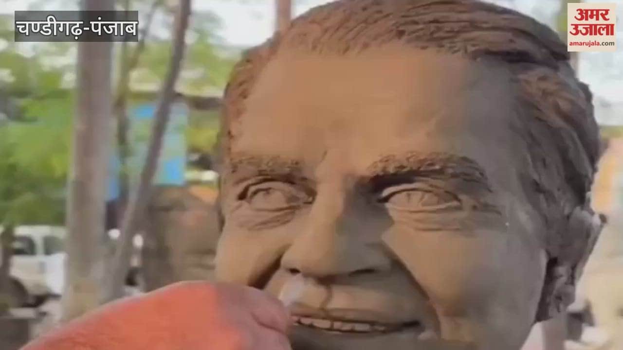 Actor Dharmendra statue being prepared in Moga
